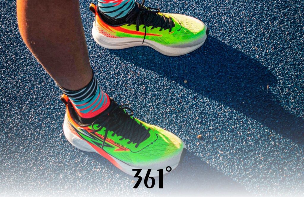 Como amarrar o cadarço do tênis para o pé não escorregar